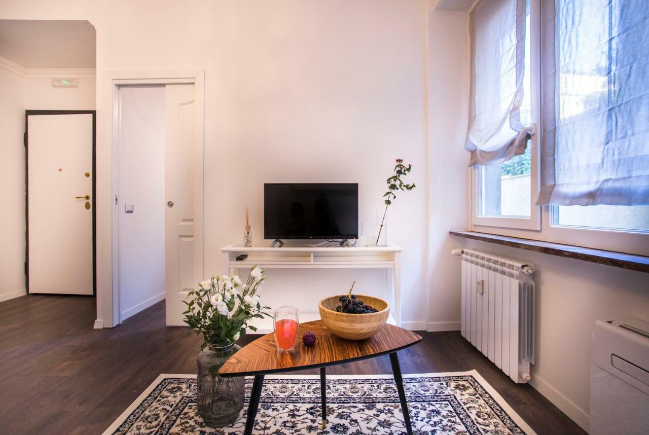 Seven Home Milano Exteriör bild